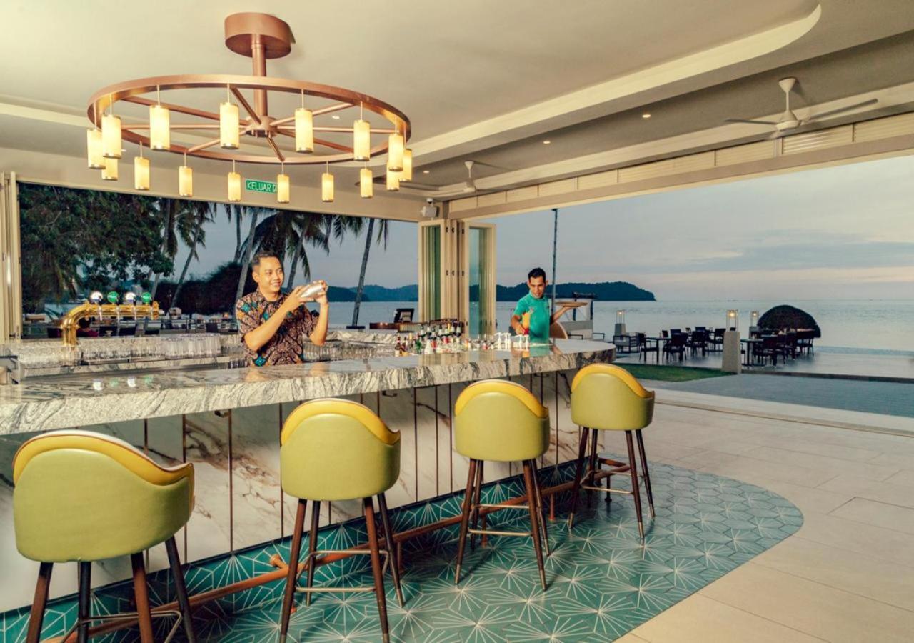 Pelangi Beach Resort And Spa لانكاوي المظهر الخارجي الصورة The bar at the beach club