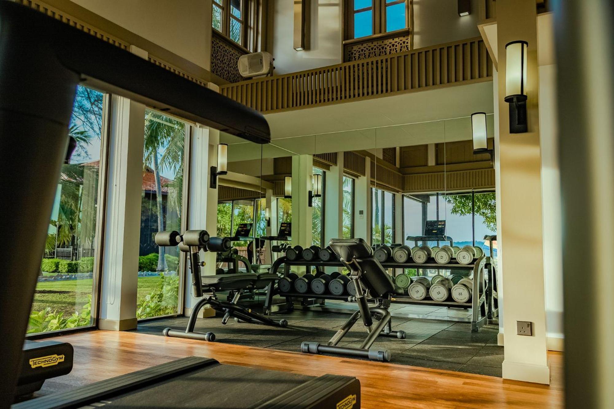 Pelangi Beach Resort And Spa لانكاوي المظهر الخارجي الصورة The gym at the resort