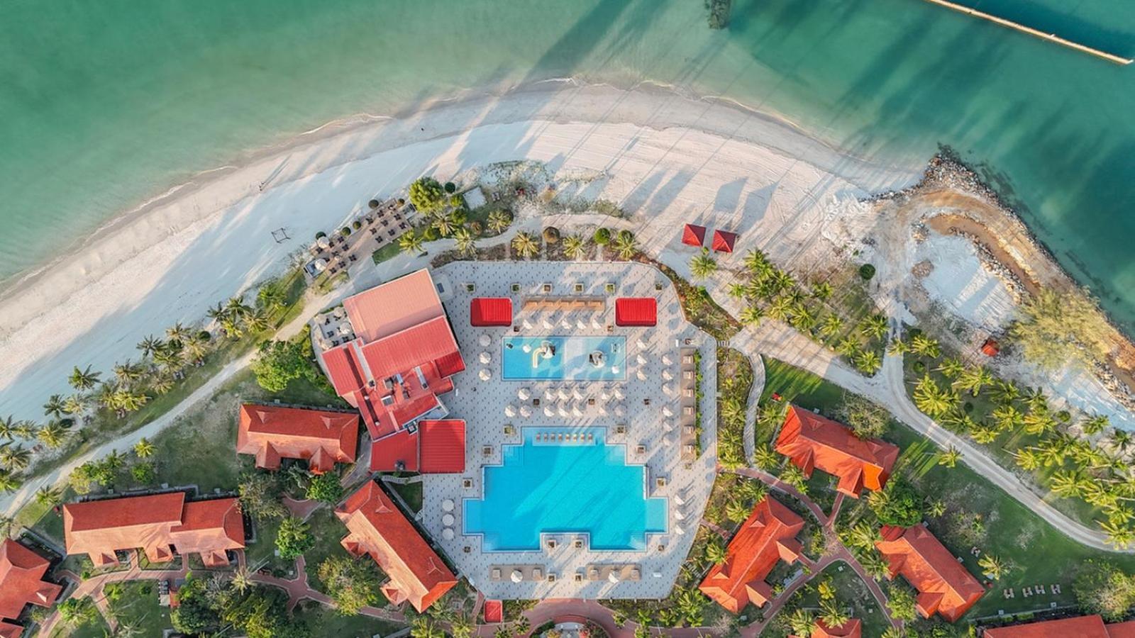 Pelangi Beach Resort And Spa لانكاوي المظهر الخارجي الصورة Aerial view of the resort