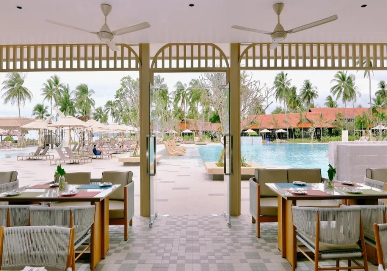 Pelangi Beach Resort And Spa لانكاوي المظهر الخارجي الصورة The restaurant at the resort