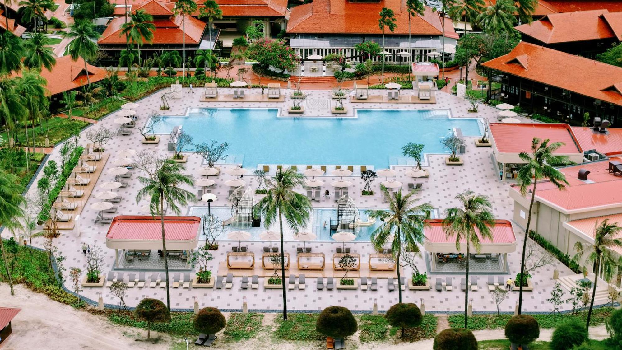 Pelangi Beach Resort And Spa لانكاوي المظهر الخارجي الصورة The pool at the Royal Thai Hotel